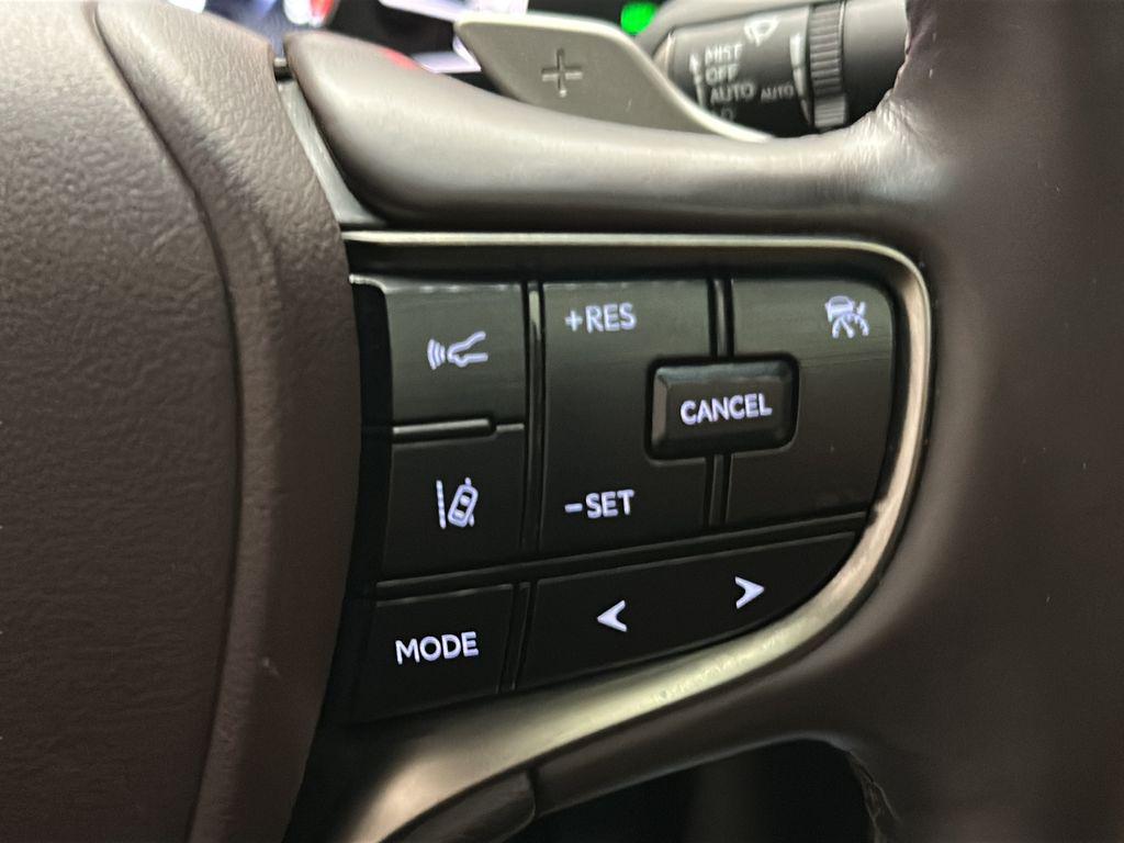 2021 Lexus ES 250 - Photo 26