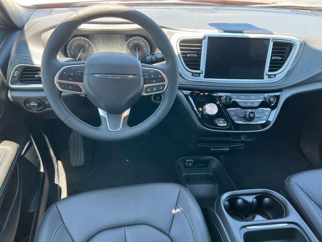 2027 Chrysler Pacifica PACIFICA SELECT AWD