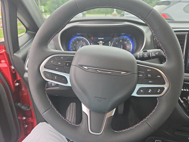 2027 Chrysler Pacifica PACIFICA SELECT AWD