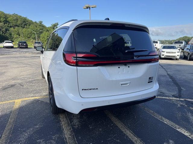 2027 Chrysler Pacifica PACIFICA SELECT AWD