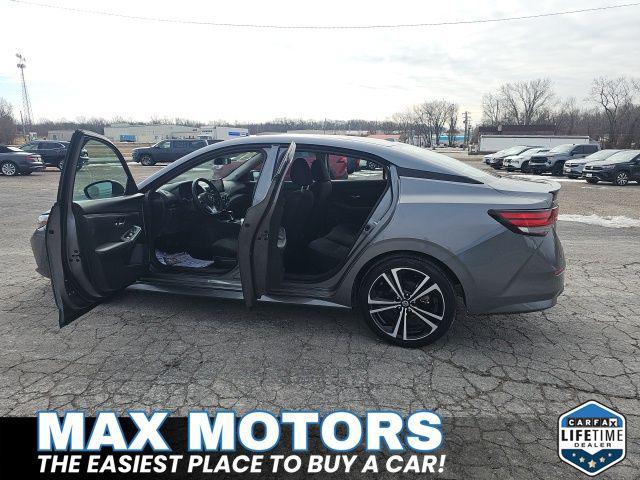 2023 Nissan Sentra SR Xtronic CVT
