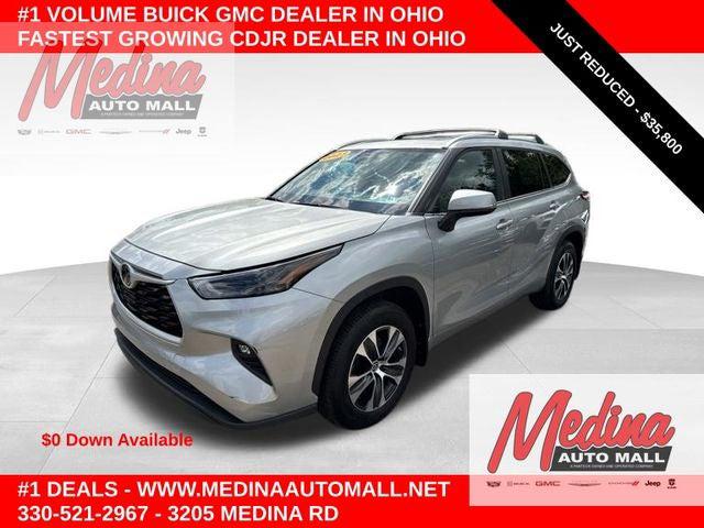 2023 Toyota Highlander XLE for sale in Medina, OH