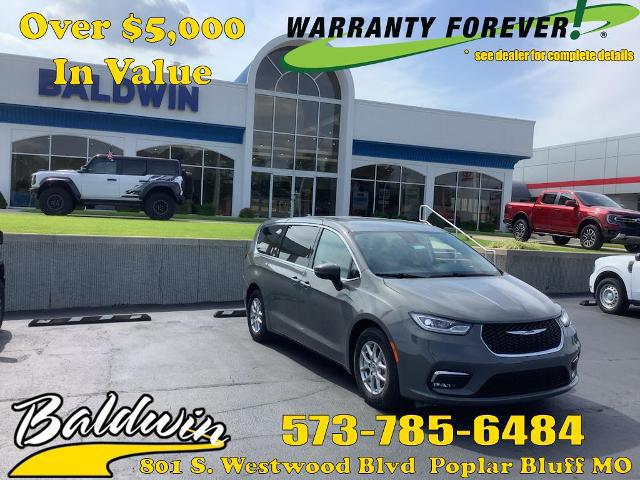 2023 Chrysler Pacifica Touring L for sale in Poplar Bluff, MO