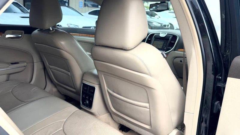 2014 Chrysler 300 300C