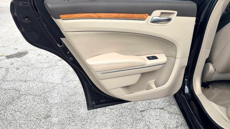 2014 Chrysler 300 300C