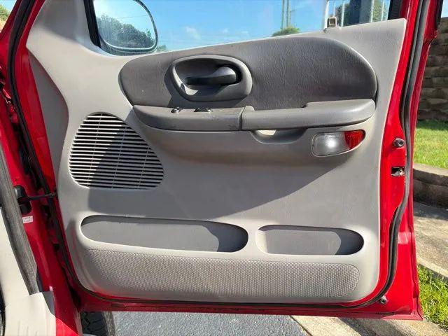 2002 Ford F-150 LARIAT