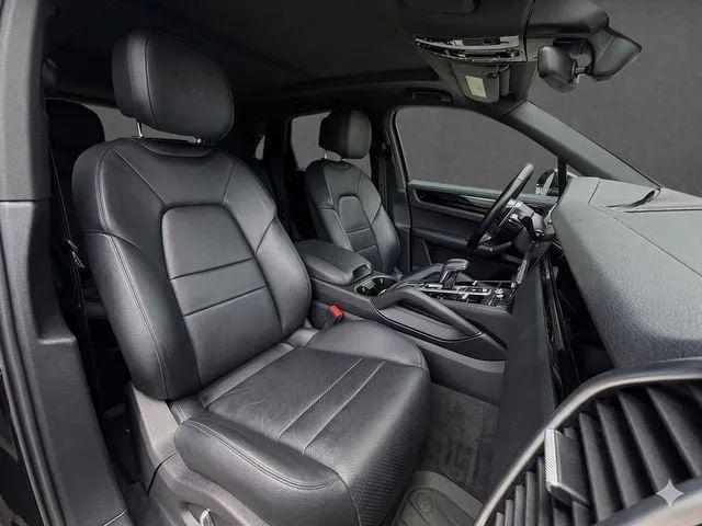 2021 Porsche Cayenne Base