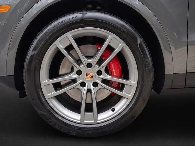 2021 Porsche Cayenne Base