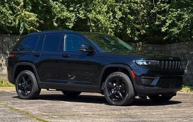 2024 Jeep Grand Cherokee Altitude X 4x4 for sale in Cornelius, NC