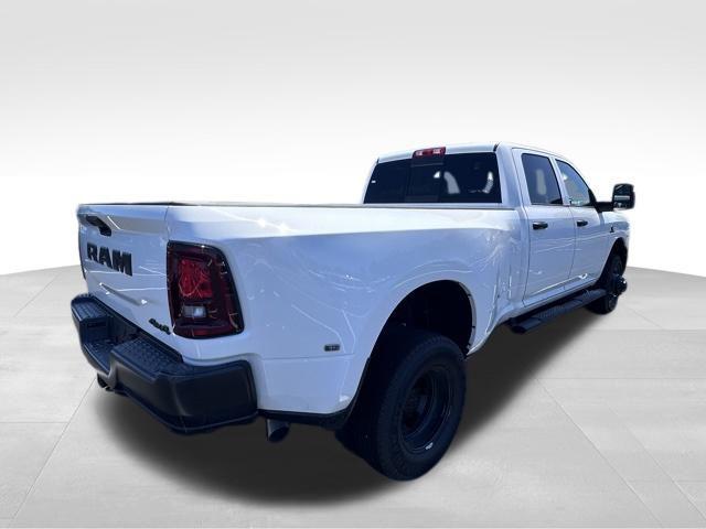 2026 Ram 3500 Tradesman Crew Cab 4x4 8 Box