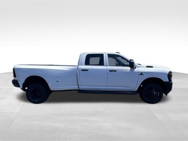 2026 Ram 3500 Tradesman Crew Cab 4x4 8 Box