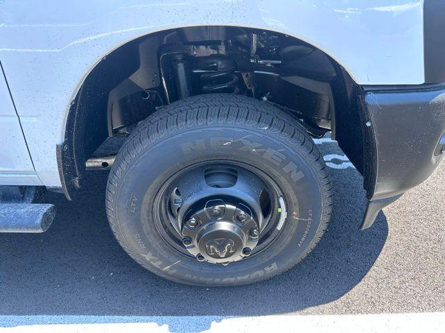 2026 Ram 3500 Tradesman Crew Cab 4x4 8 Box