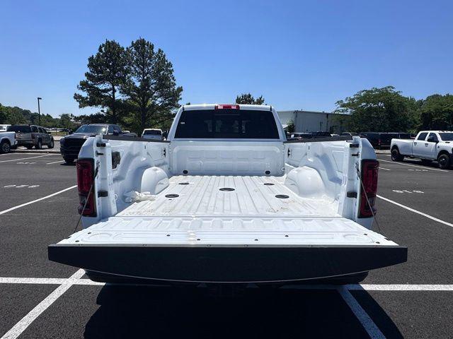 2026 Ram 3500 Tradesman Crew Cab 4x4 8 Box