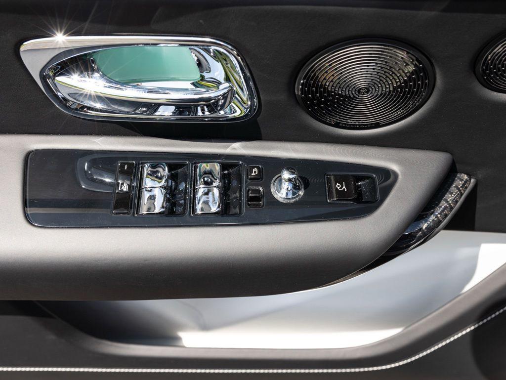 2027 Rolls-Royce Cullinan Black Badge - Photo 22