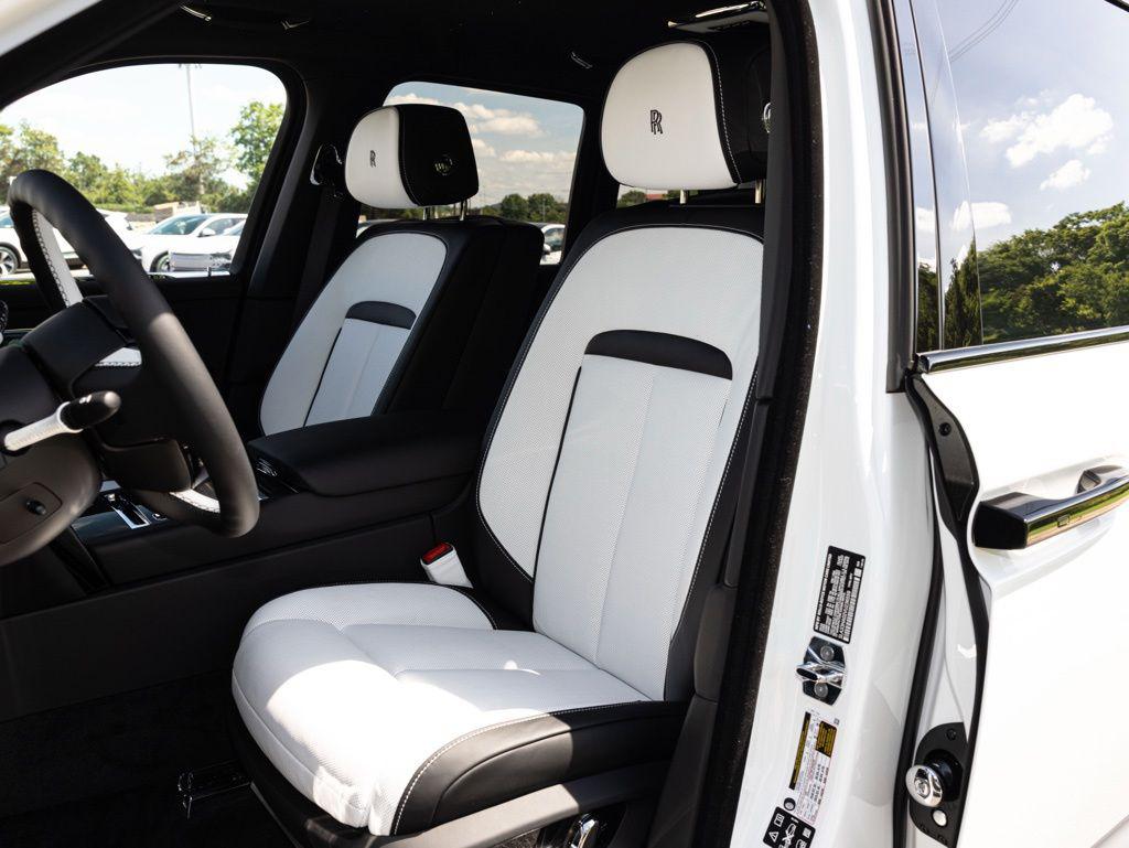 2027 Rolls-Royce Cullinan Black Badge - Photo 29