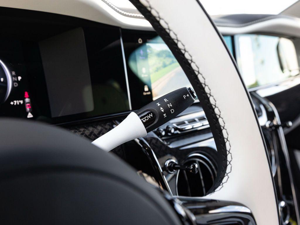 2027 Rolls-Royce Cullinan Black Badge - Photo 38