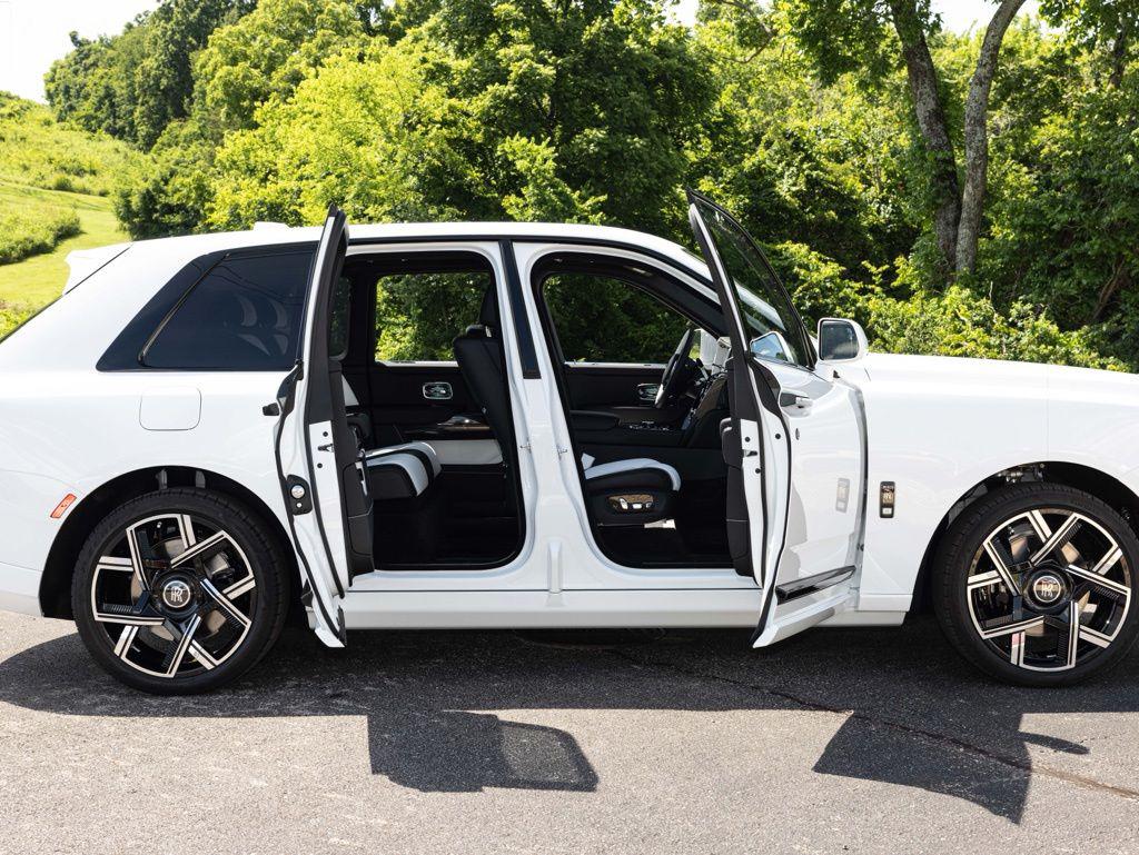 2027 Rolls-Royce Cullinan Black Badge - Photo 51