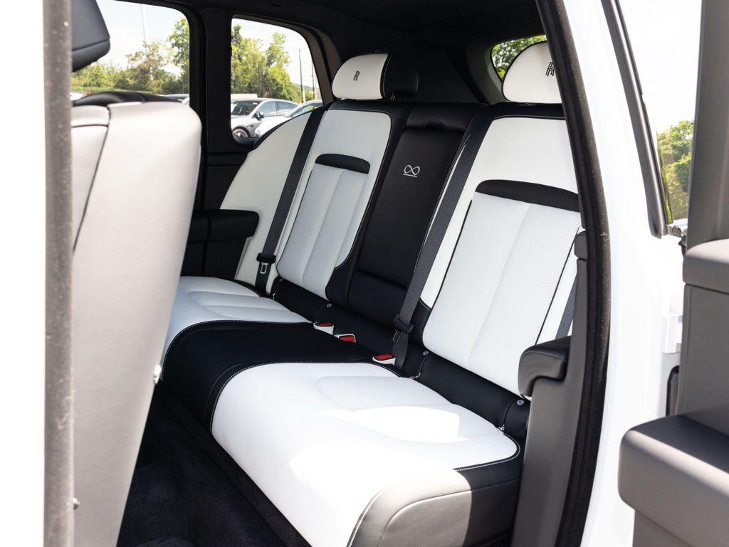 2027 Rolls-Royce Cullinan Black Badge - Photo 56