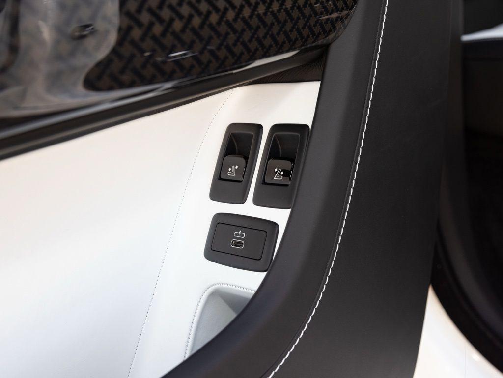2027 Rolls-Royce Cullinan Black Badge - Photo 73