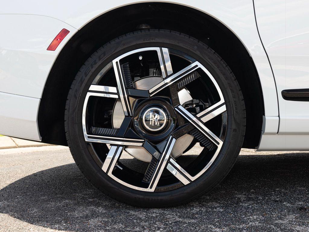 2027 Rolls-Royce Cullinan Black Badge - Photo 89
