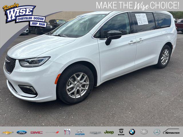 2024 Chrysler Pacifica Touring L for sale in Clio, MI