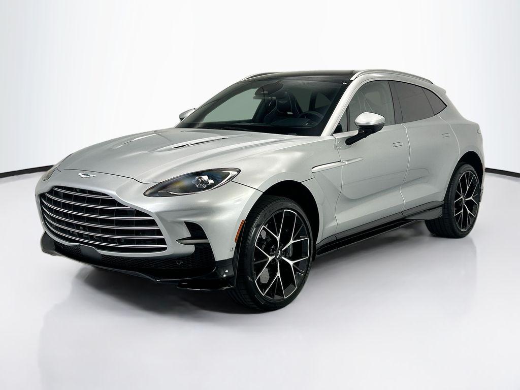 2026 Aston Martin DBX 4.0 V8 707 AWD's photo