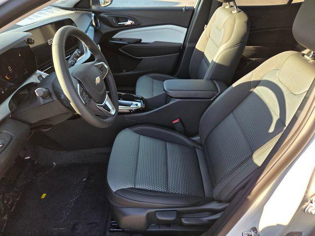 2026 Chevrolet Trax LT - Photo 6