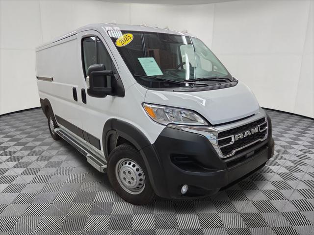 2025 Ram ProMaster 2500 Cargo Van Tradesman Low Roof 136" WB w/Pass Seat