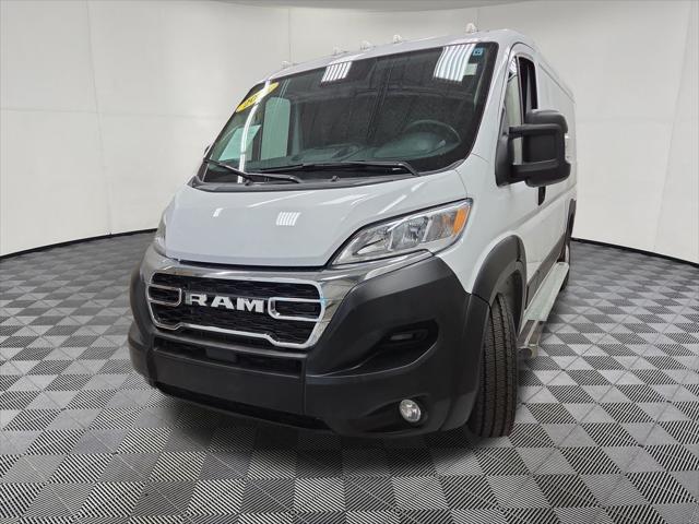 2025 Ram ProMaster 2500 Cargo Van Tradesman Low Roof 136" WB w/Pass Seat