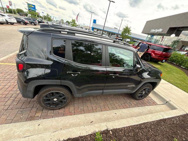2021 Jeep Renegade Latitude 4x4 for sale in LIBERTYVILLE, IL