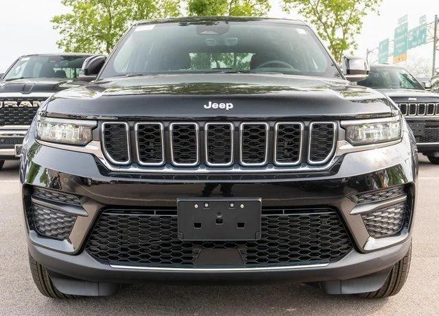 2026 Jeep Grand Cherokee GRAND CHEROKEE LAREDO X 4X4