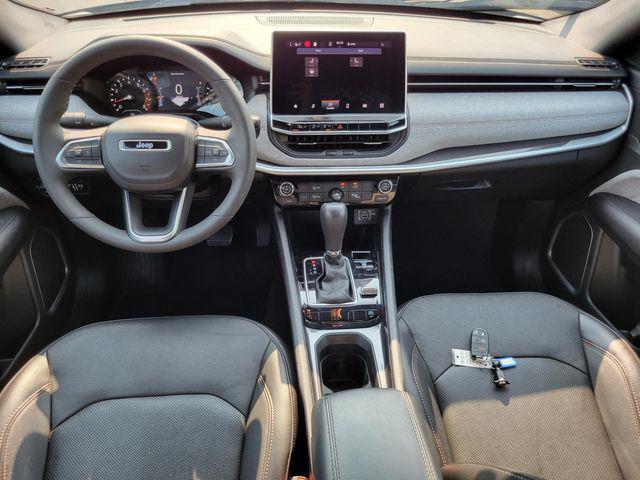 2023 Jeep Compass Latitude Lux FWD