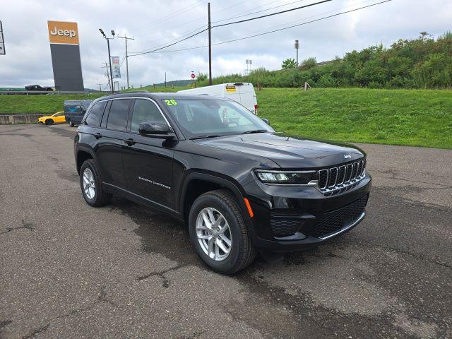 2026 Jeep Grand Cherokee GRAND CHEROKEE LAREDO 4X4 2026 Jeep Grand Cherokee GRAND CHEROKEE LAREDO 4X4