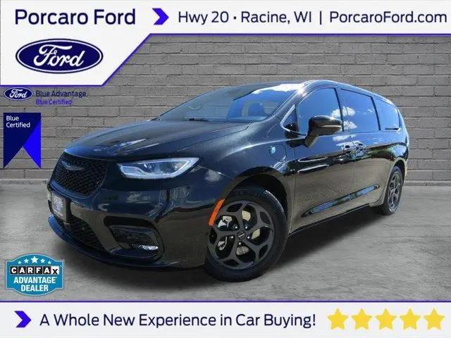 2022 Chrysler Pacifica Hybrid Limited for sale in Racine, WI
