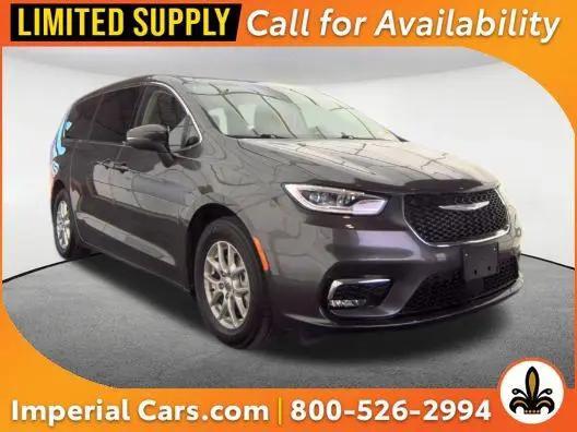 2023 Chrysler Pacifica Touring L for sale in Mendon, MA