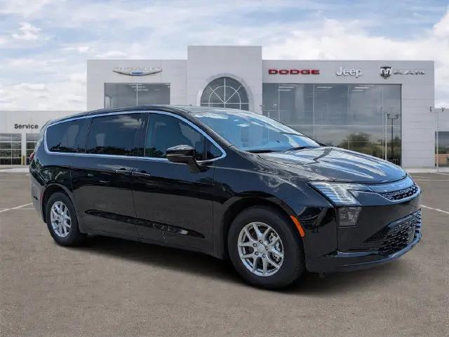 2027 Chrysler Pacifica Select for sale in Fort Myers, FL