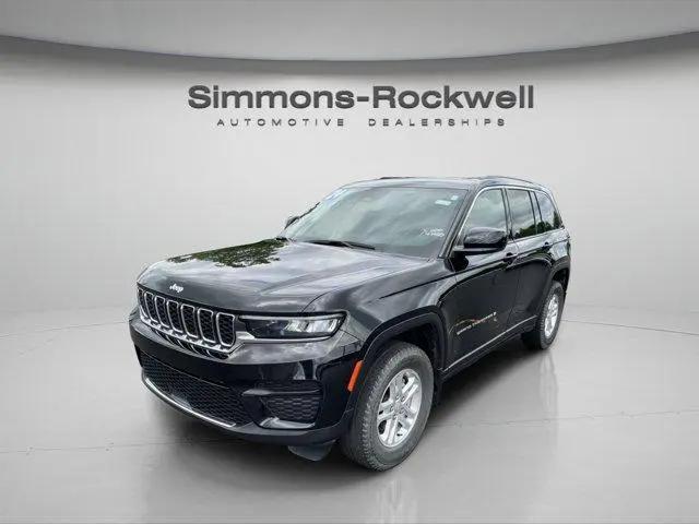 2024 Jeep Grand Cherokee Laredo 4x4 for sale in Elmira, NY