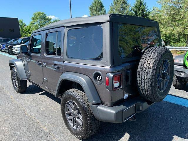 2025 Jeep Wrangler 4-Door Summit 4x4 2025 Jeep Wrangler 4-Door Summit 4x4