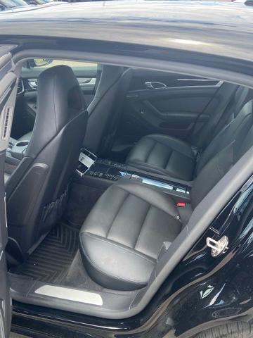2015 Porsche Panamera 4