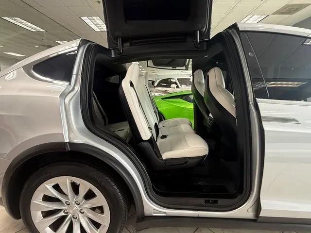 2017 Tesla Model X 75D