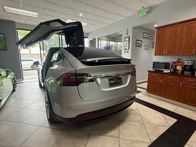 2017 Tesla Model X 75D