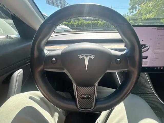 2019 Tesla Model 3 Performance
