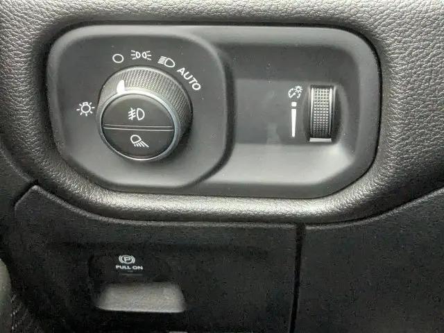 2026 Ram 1500 Express Quad Cab 4x4 64 Box
