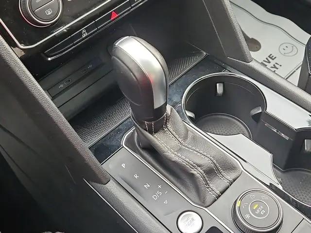 2023 Volkswagen Atlas 3.6L V6 SEL R-Line Black
