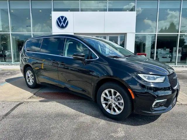 2024 Chrysler Pacifica Touring L AWD for sale in Clarksville, IN