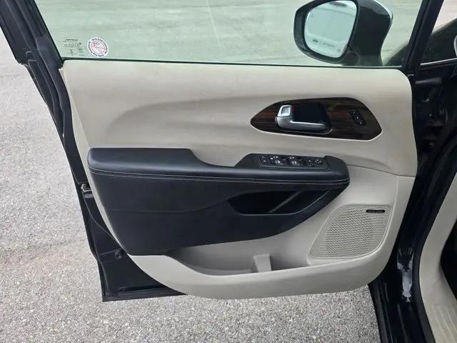 2021 Chrysler Pacifica Limited AWD