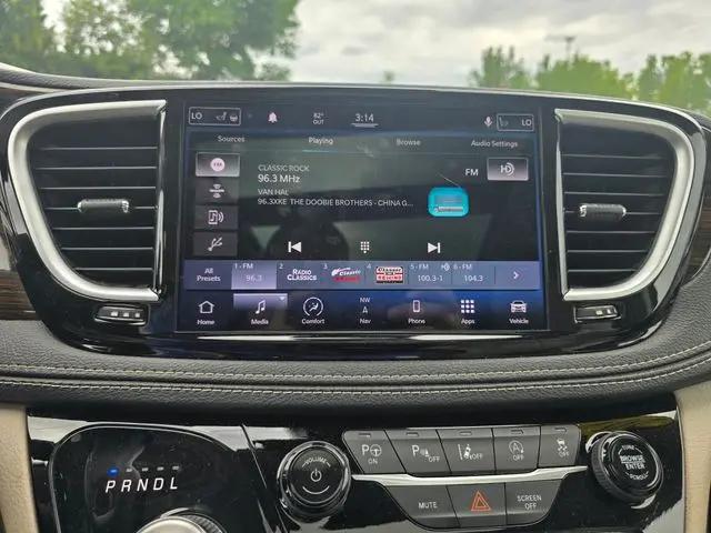 2021 Chrysler Pacifica Limited AWD