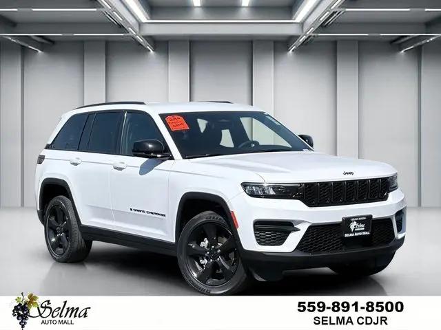 2023 Jeep Grand Cherokee Altitude 4x4 for sale in Selma, CA