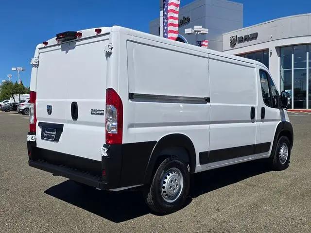 2025 Ram ProMaster 2500 Cargo Van Tradesman Low Roof 136 WB w/Pass Seat