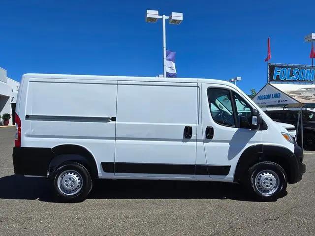 2025 Ram ProMaster 2500 Cargo Van Tradesman Low Roof 136 WB w/Pass Seat